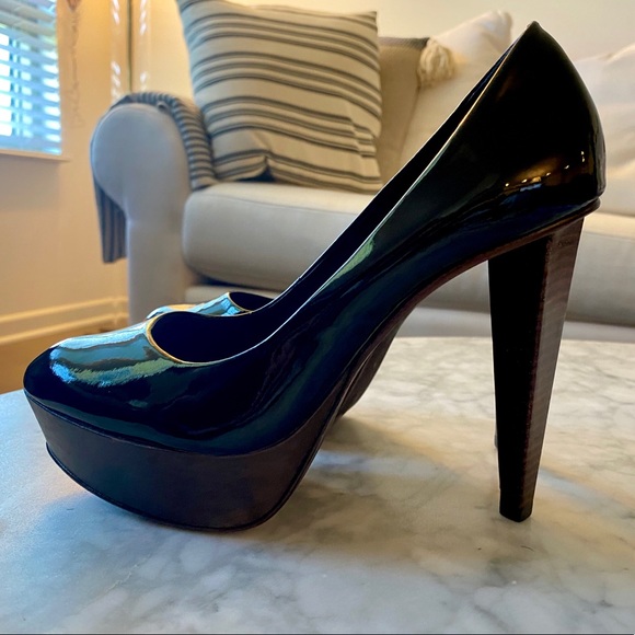 ๐ค๐คBCBG MaxAzria Black Patent Ma-Diva Heels - Picture 9 of 14